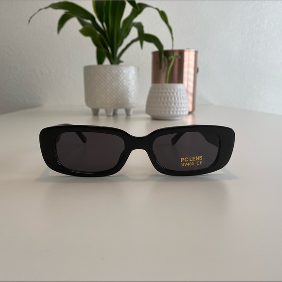 Trendy Polarized Sunglasses - Picture 3 of 3